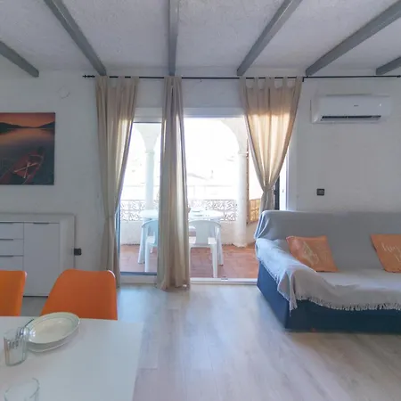 Apartament Welcs 496 Emp Con Piscina Comunitaria