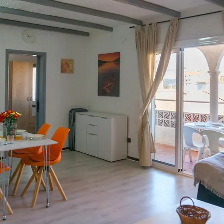 Apartament Welcs 496 Emp Con Piscina Comunitaria